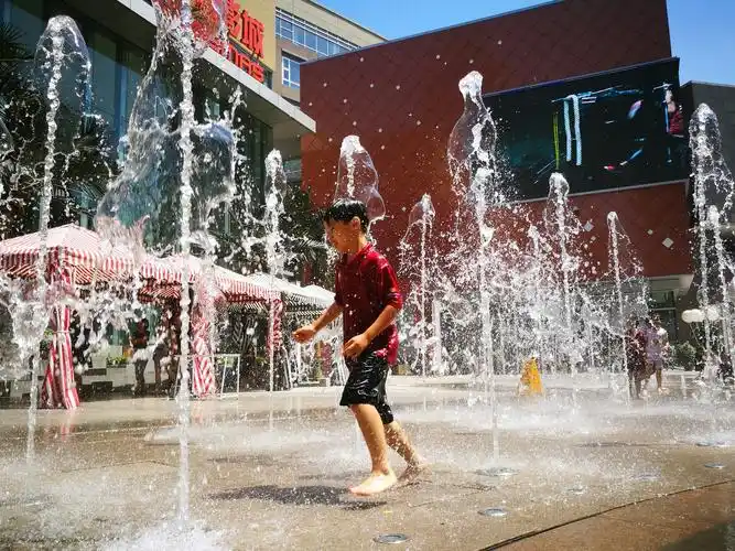 戏水的孩子 - 沧海北京 - 图虫网 - 优质摄影师交流社区