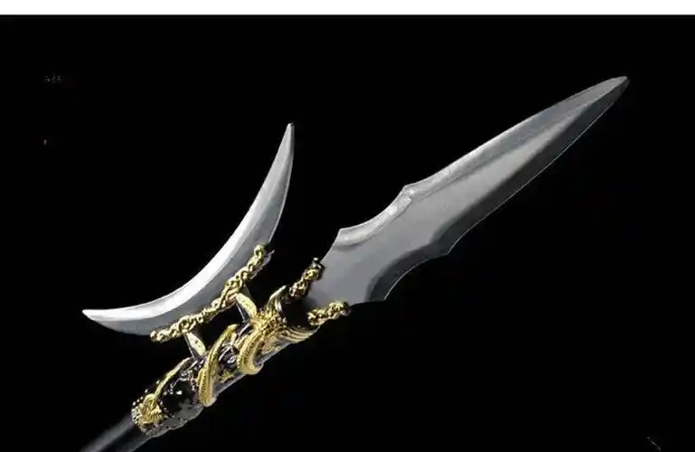 盘点中国古代十大冷兵器重量,青龙偃月刀仅排第八_关羽_战场_方天画戟