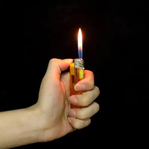 厂家批发鸿达606打火机 一次性明火广告打火机定制加长加厚打火机