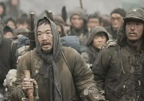 1942年河南闹饥荒有多悲惨?母亲为了让孩子活命,把自己卖给人贩