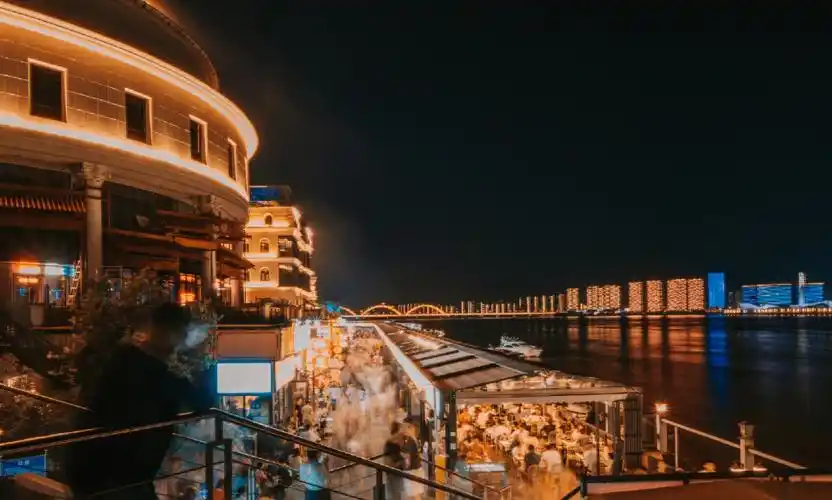 长沙游玩千万别错过夏天的渔人码头