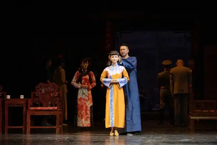 亮相,郑天玮编剧,唐烨导演,王雷,荆浩,傅迦,雷佳,苗驰,李小萌,王君瑞