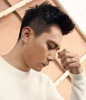 男神刘烨癌瘤的几款发型,简约又时尚,超级的帅气!