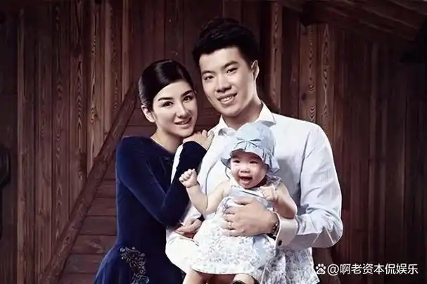 两人很快结婚生女,黄奕再次进入了所谓的"豪门生活".