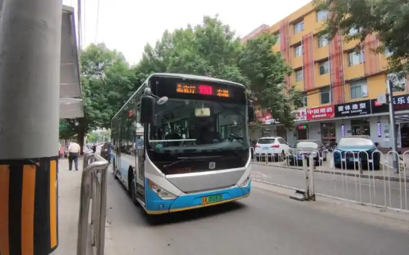 【罕见车型】北京公交130路行走音