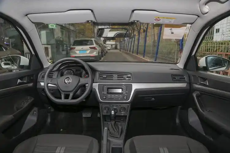 2019款 朗逸 启航 1.5l 自动风尚版 国vi内饰