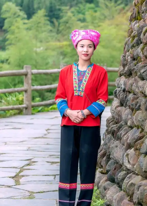 平安寨壮族姑娘