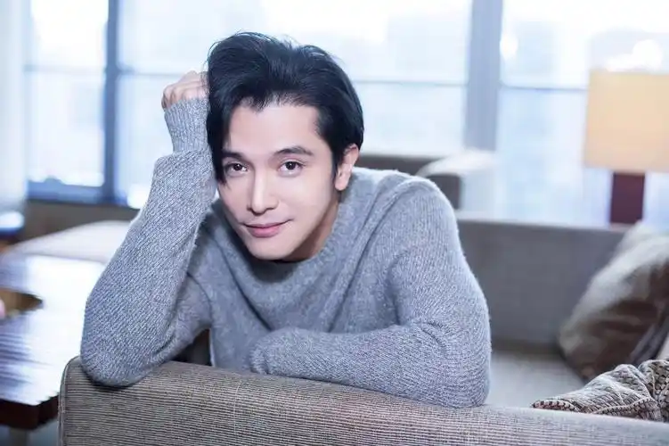 《幸福一家人》邱泽回归谈亲情:爱要及时