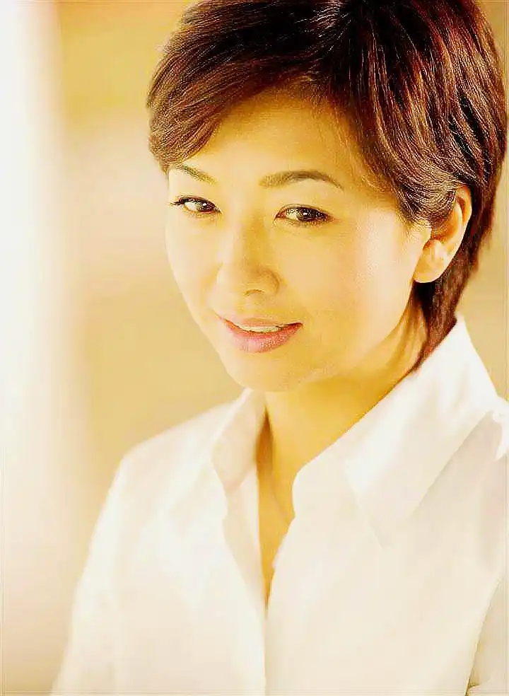 江珊凭借《过把瘾》中杜梅这个角色成为了无数女孩子模仿的对象,也是