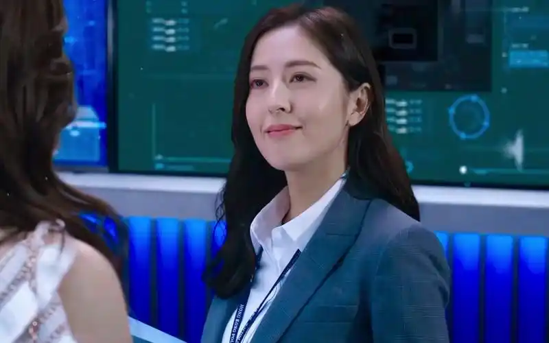 唐诗咏#唐诗咏 离开tvb拍的最后一部剧隐形战队. #歌曲失色天空