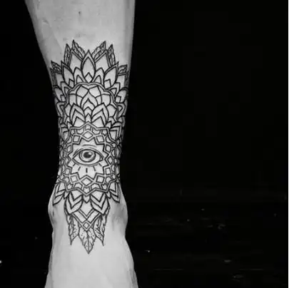 纹身男另类黑与白纹身图案大全欣赏