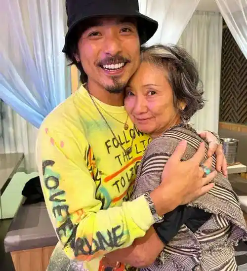 值得一提的是,吴正元认识林子祥之前,还结过一次婚,并与第一任老公生