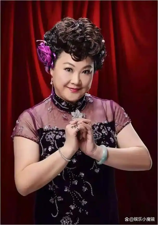 "八姑"黄伟香,戏里嫁给谭宪炳,现实中的丈夫从来不出镜