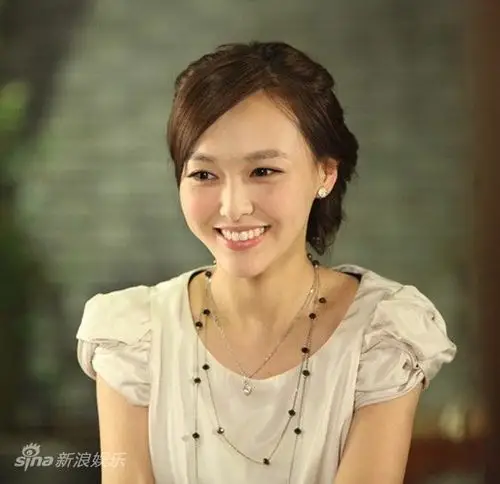 资料图片面包树上的女人主角唐嫣饰程韵