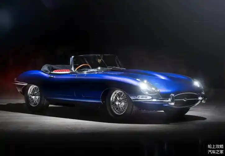 我们来欣赏一下这款跑车"年轻时候"的模样.