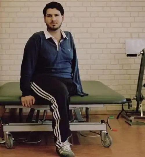 挪威男子杀害77人被判21年,听到结果后他在法庭上笑了|布雷维克|枪杀