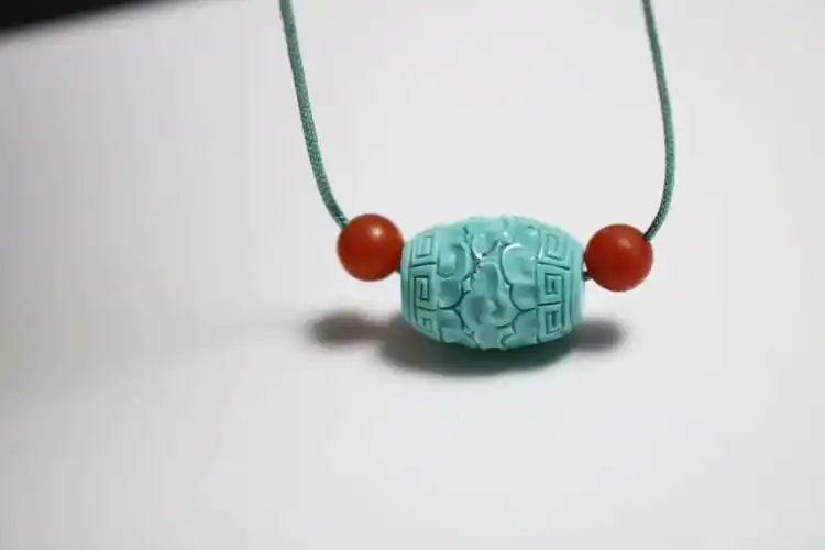 湖北天然原矿无优化绿松石高瓷云纹桶珠项链配珠 一手货源 保真