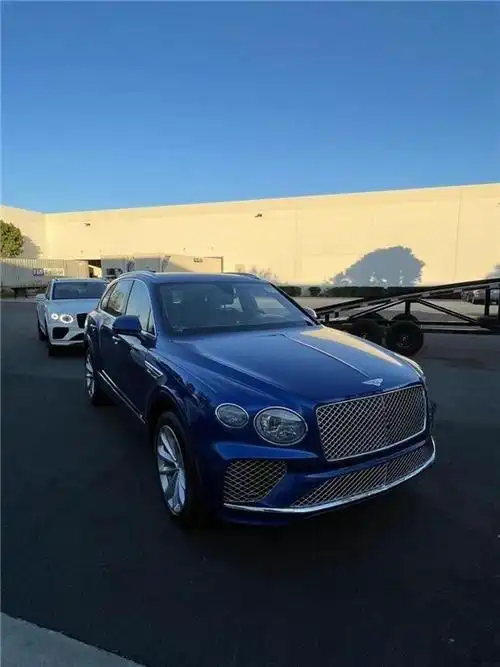 22款宾利添越亮片蓝个性十足传奇之作