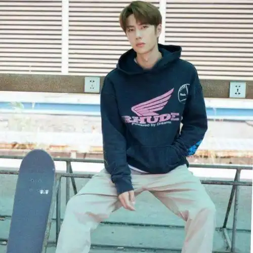 王一博,我和滑板有个"约会"