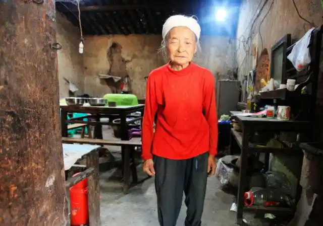 镜头下:农村留守老人的真实生活,看完心中莫名的难过