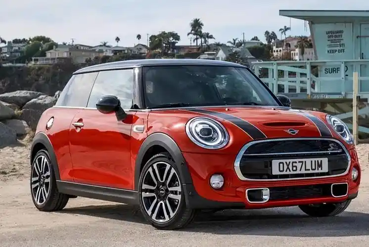 5,10万左右适合女性开的车,我觉jué得马自达的昂克kè赛拉就挺适合的