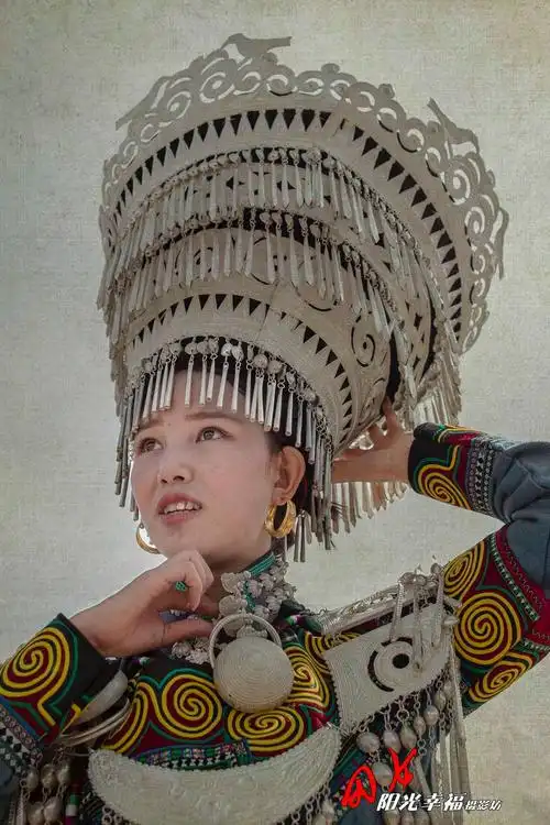 大凉山随拍影像《彝族姑娘》