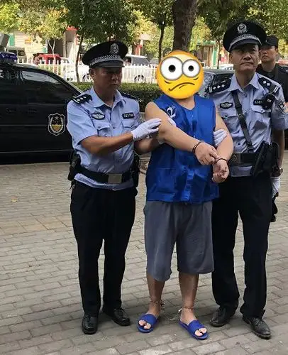 洛阳警方举行涉黑恶犯罪嫌疑人公开指认现场活动