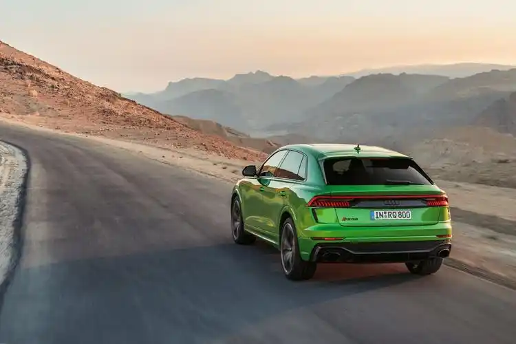 又一轿跑suv,全新奥迪rs q8配600匹马力 8at变速箱!_搜狐汽车_搜狐网