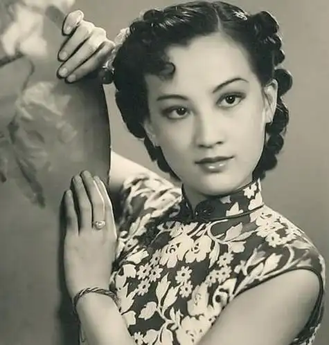 老照片民国时代的职业女性相貌端庄美丽知性