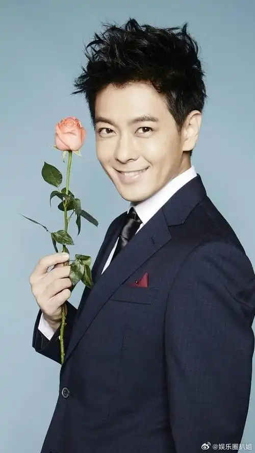 林志玲和林志颖一起出席品牌活动