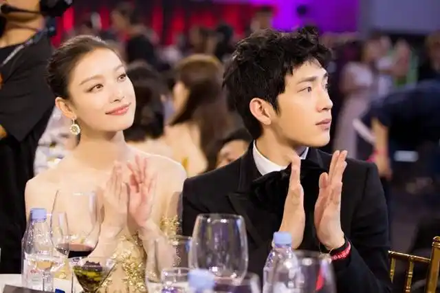 井柏然被王中磊甩了吗井柏然被王中磊甩了吗知乎当红男星不满月被抛弃