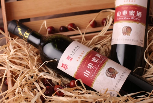 龙泉 野生山枣蜜酒750ml 辽宁老字号 ￥25