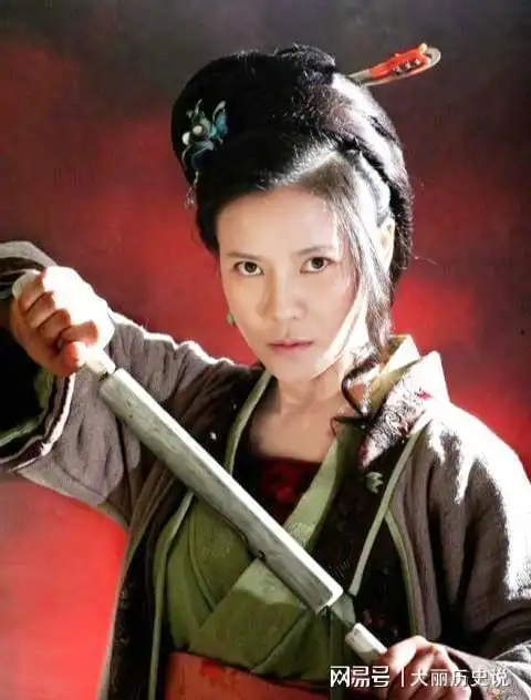 母夜叉孙二娘外表妖艳奔放但内心保守的侠义女子