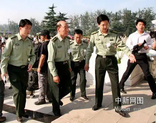 穆铁柱遗体告别仪式在八宝山举行组图