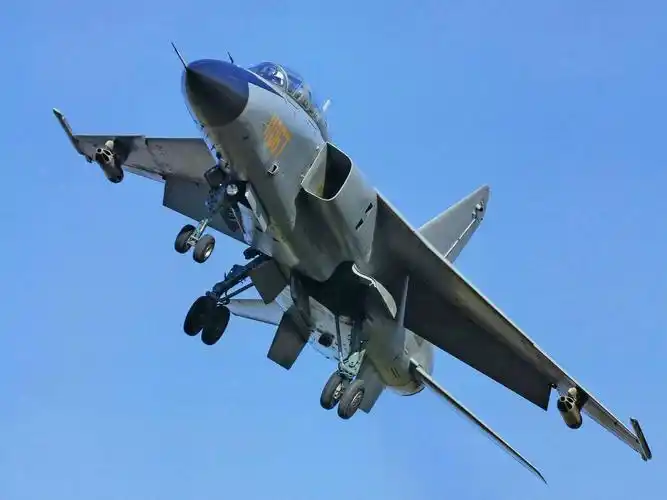 歼轰-7(飞机)歼轰-7(中国代号:jh-7,绰号:飞豹,外贸型号:fbc-1,北约