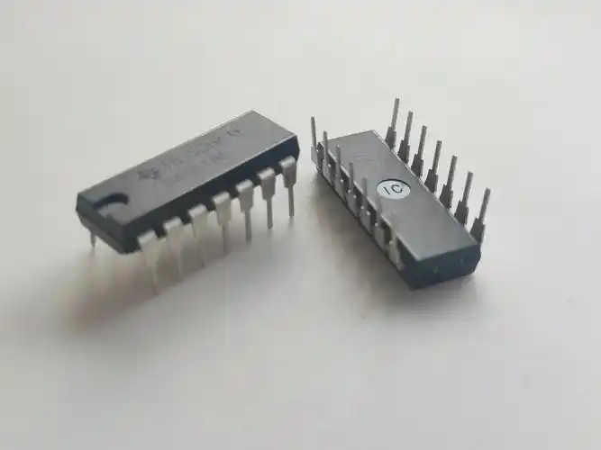 cd4001 cd4001be dip-14 四2输入端或非门 芯片ic 全新