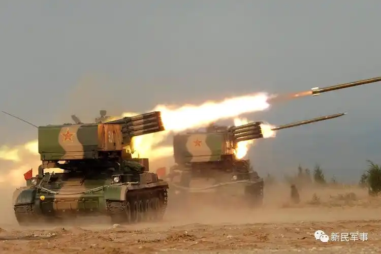 喀秋莎的火海中国齐射火箭炮明星