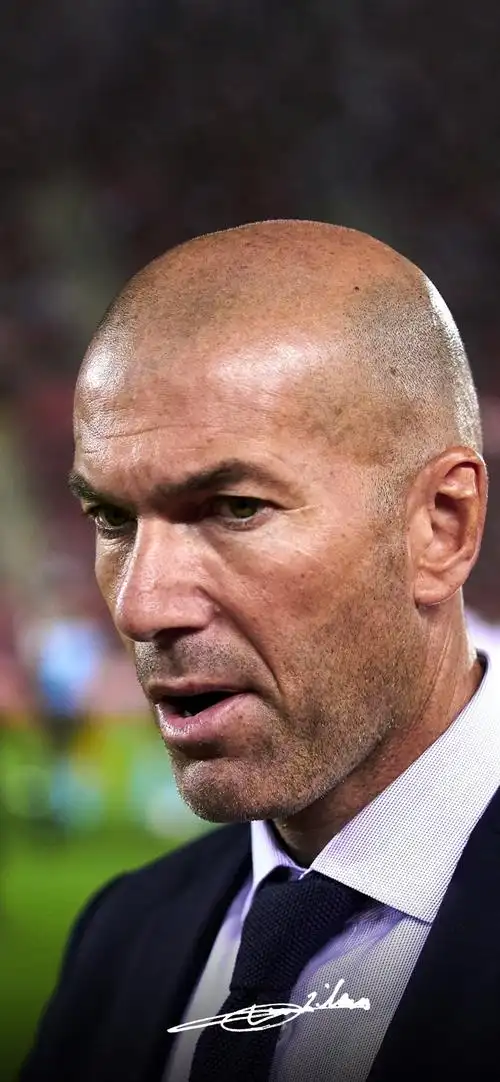 【每日足球帅图】齐达内手机壁纸精选07