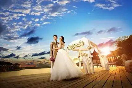 看完明星婚礼他们的桂宁宴也是焦点