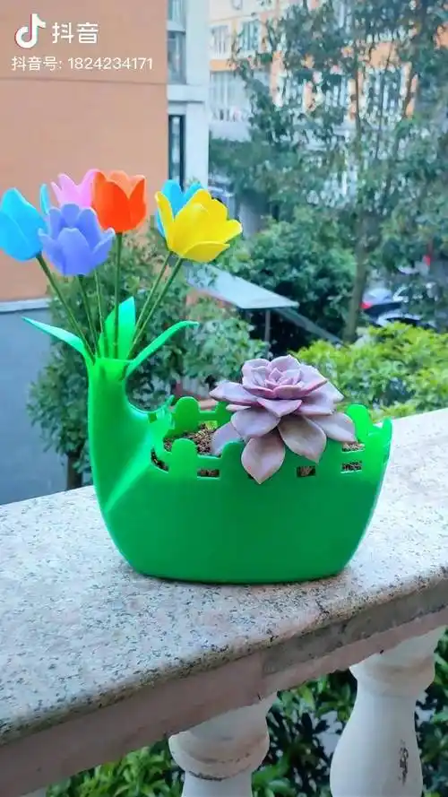 洗衣液瓶做郁金香花盆永不凋谢种啥都漂亮适合新手制作学起来吧变废为