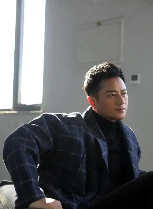 林江国长相帅气演技好令人不解的是为什么46岁仍然未婚