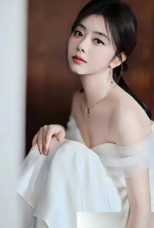 谭松韵,真正的人间极品尤物!才华横溢,美貌绝伦,让人无法移开视线!