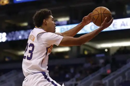 三分第1,防守也是第1,不过才2年,他就从"水货"进化成顶级3d