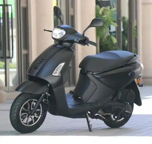 新款巧格摩托车燃油车踏板车125cc助力车男女通用两轮全新可上牌