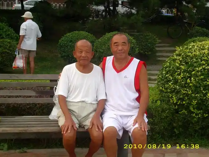 再和海友老人聊天