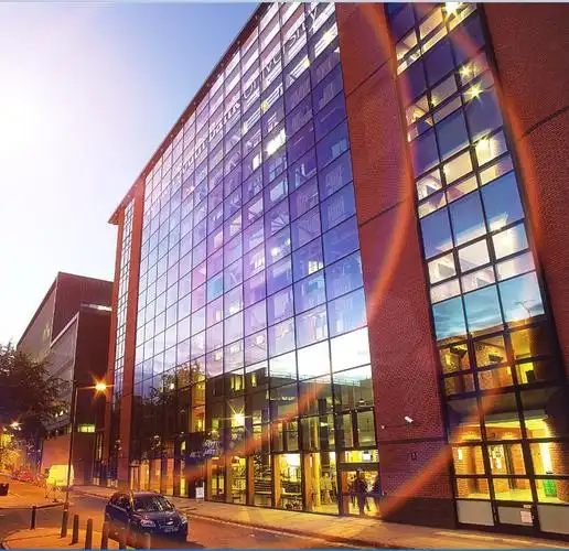 p>伦敦南岸大学 (london south bank university,简称:lsbu) 是 a