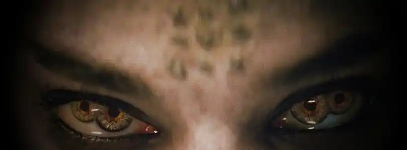 回到影片,阿玛奈特木乃伊一只眼睛有两个眼瞳.