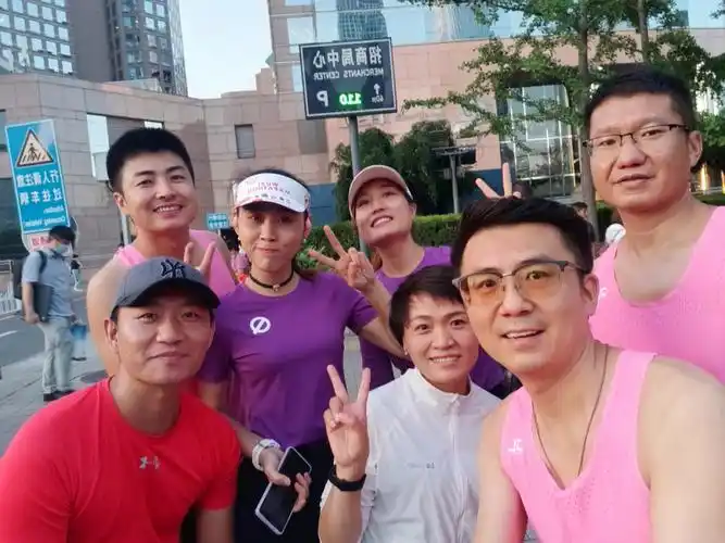 话,用脚步丈量回家的路,有您们真好 从白天跑到黑夜 从北京跑到燕郊