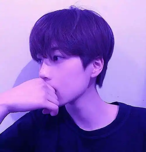 紫色头像超帅超酷超甜的头像男生女生看过来