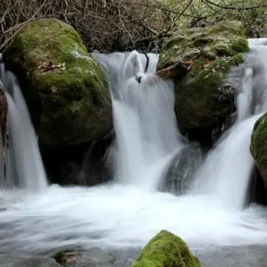 清晰图片风景头像山涧溪流太美了